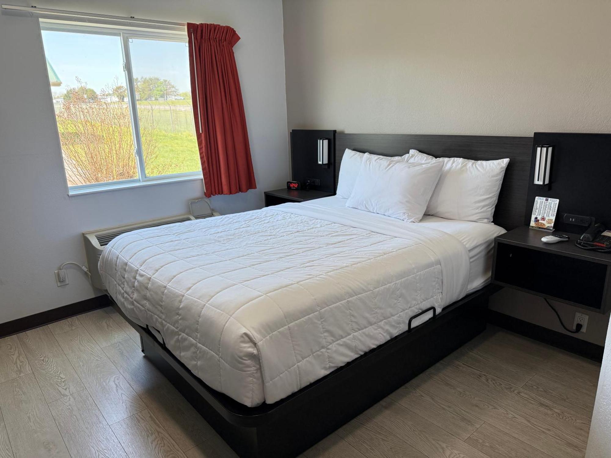 Baymont By Wyndham Athens, Tn Hotel