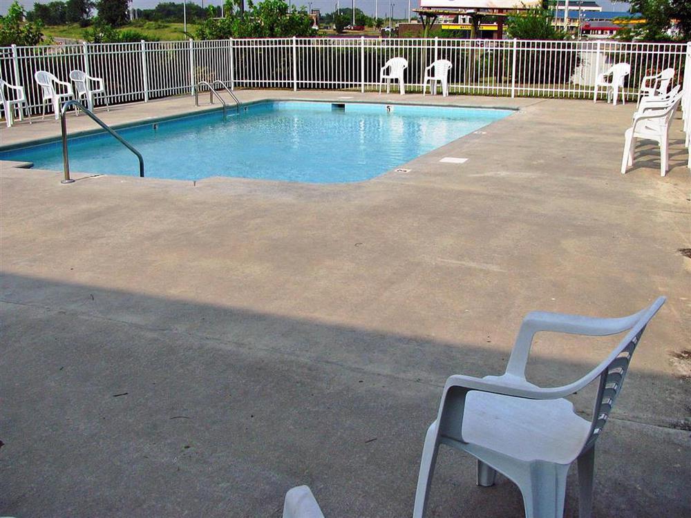 Baymont By Wyndham Athens, Tn Hotel